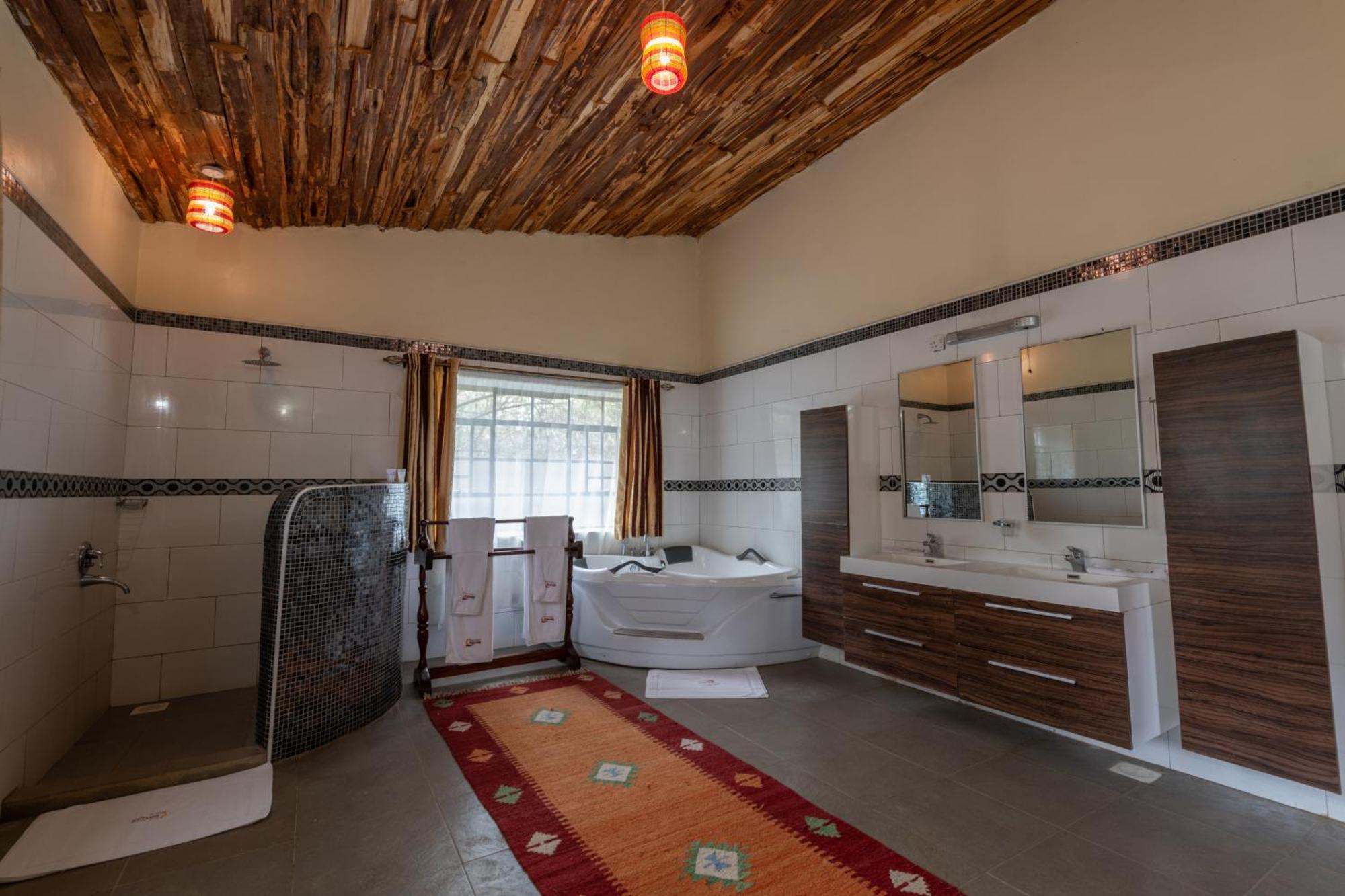 Naivasha Kongoni Lodge - Lakefront Getaway מראה חיצוני תמונה